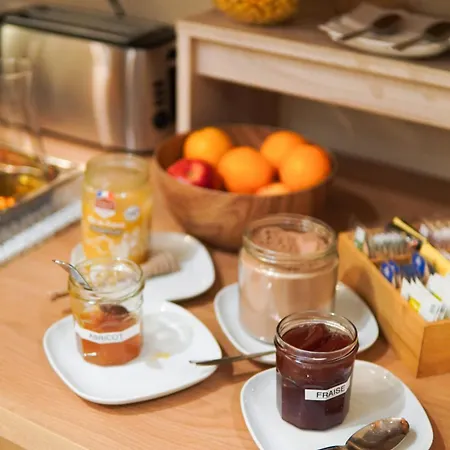 Хостел Bloom Bar & Garden Бордо