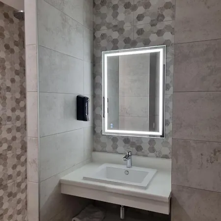 Хостел Bloom Bar & Garden Бордо